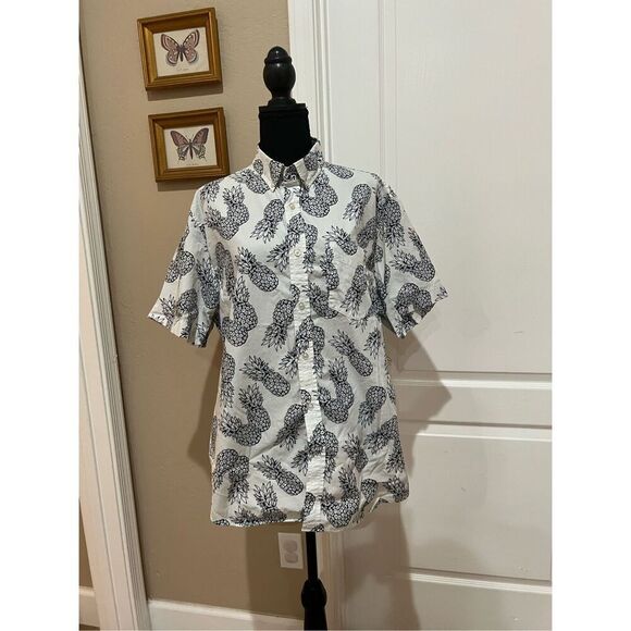 Men's Banana Republic organic cotton pineapple button up - Picture 1 of 5